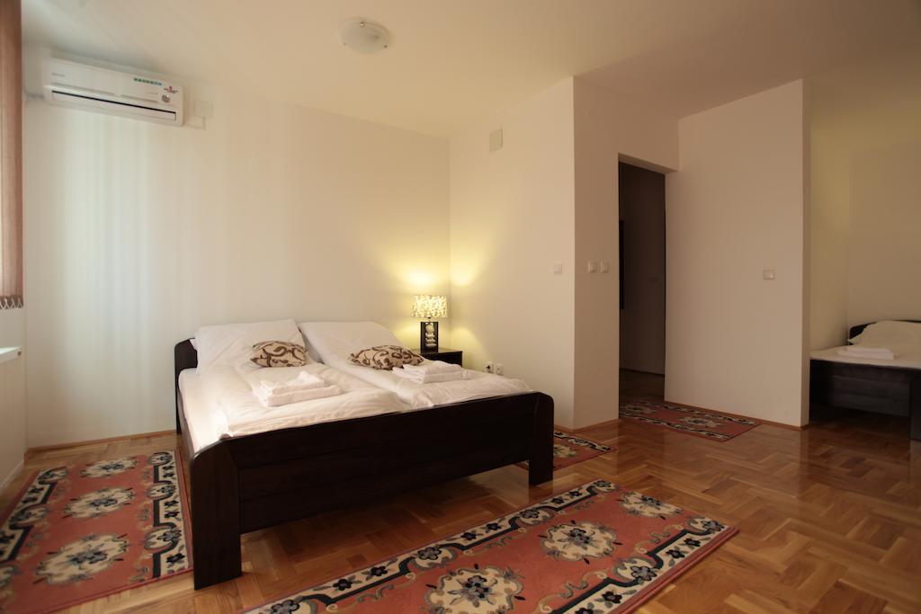 Hostel Royal Obrenovac  Værelse billede