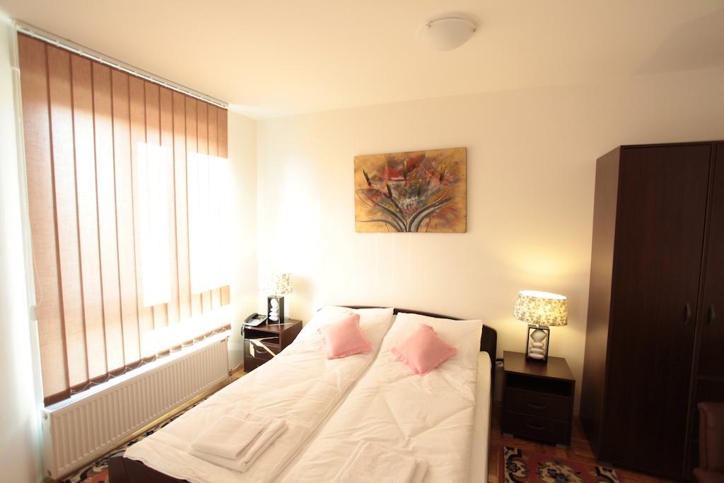 Hostel Royal Obrenovac  Værelse billede