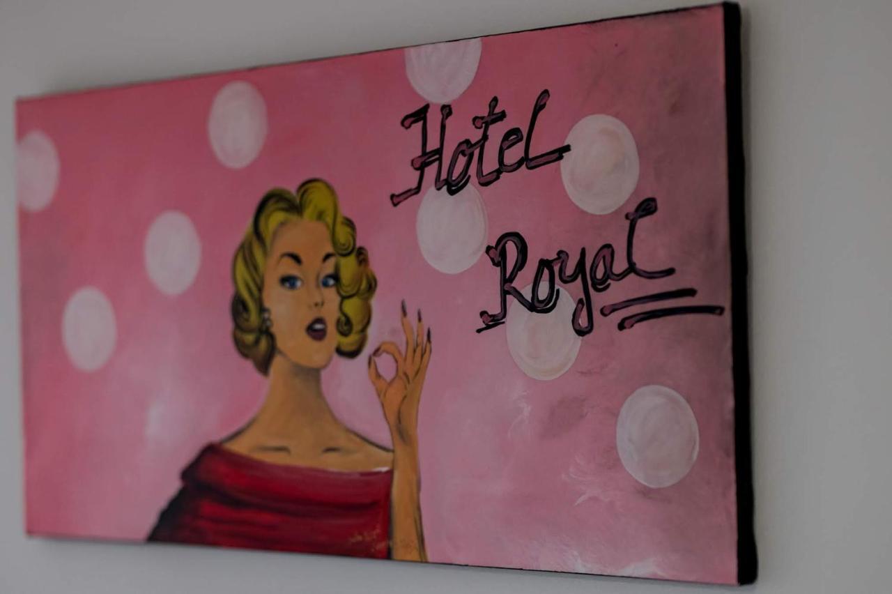 Hostel Royal Obrenovac  Eksteriør billede