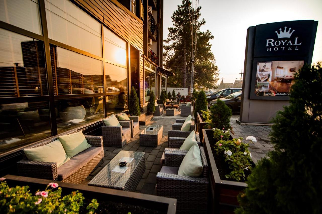 Hostel Royal Obrenovac  Eksteriør billede